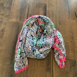 American Eagle scarf
